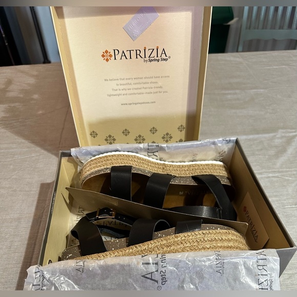 NIB Patrizia Larissa vegan leather sandals - Picture 8 of 12